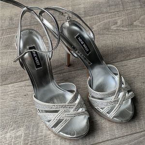Women heels silver